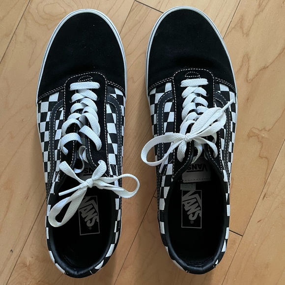 Men’s Vans Lace-Up’s - Picture 2 of 5